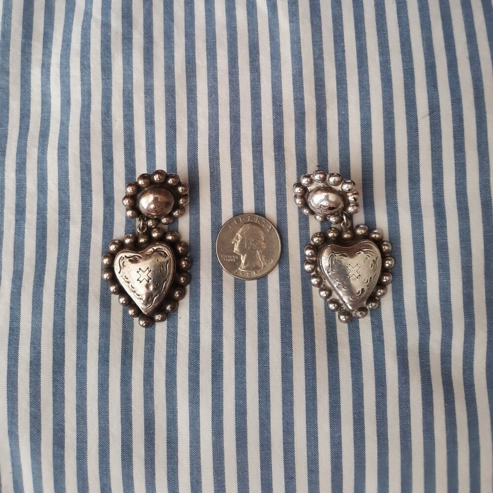 St. Tropez Vintage Chunky Heart Dangle Signed Clip On Earrings Silver - Picture 6 of 6